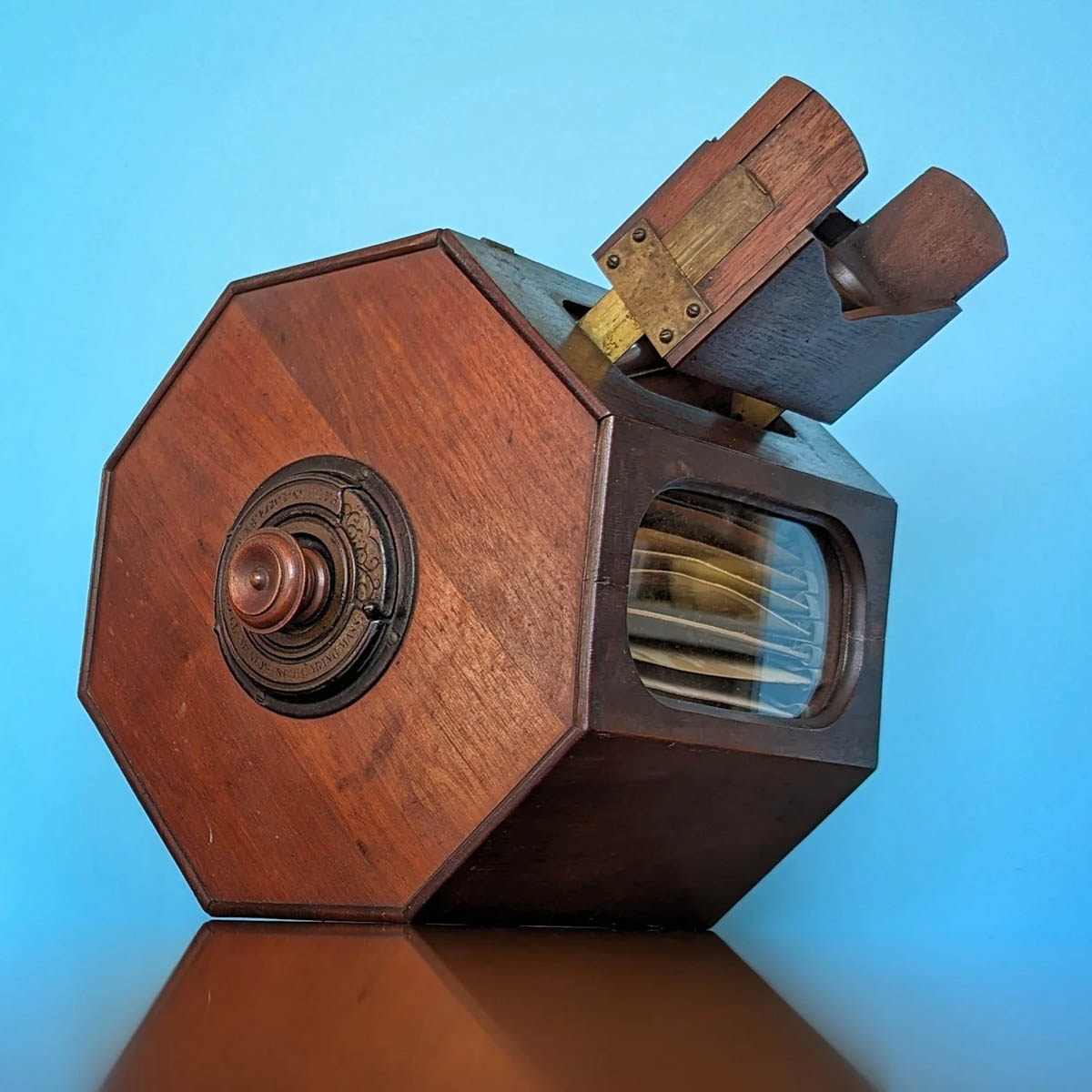 Cadwell stereoscope, Octagonal model, United States