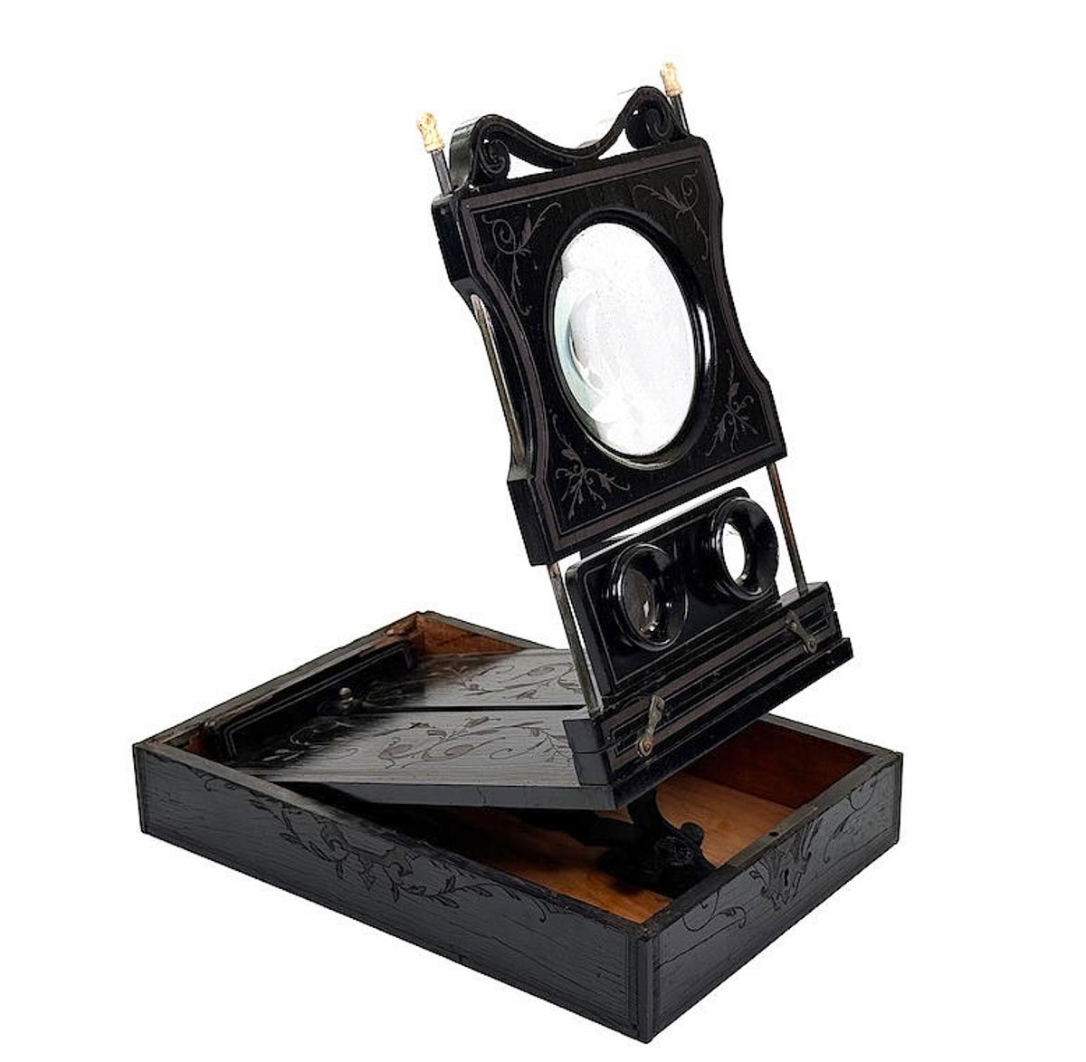 Pantoscope with manufacturer’s monogram A. H., France Pantoscope with manufacturer’s monogram A. H., France